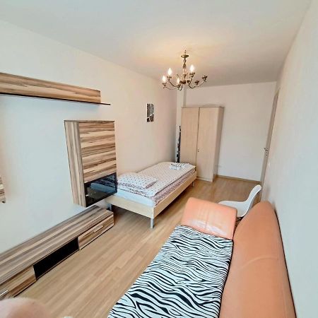Bine Ati Venit La Maria Str Ion Alexandru Nr 1 Bl 14 Ap 1 Apartment Arad Exterior foto