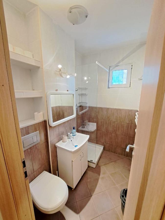 Bine Ati Venit La Maria Str Ion Alexandru Nr 1 Bl 14 Ap 1 Apartment Arad Exterior foto